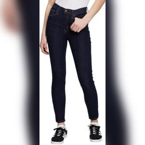 GAP High Rise True Skinny Jeans in Rinse Wash